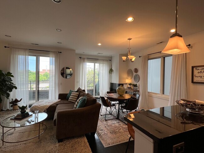 Photo - 1448 N Western Ave Unit 2A