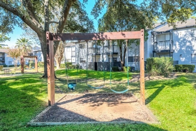 Photo - 874 Yorkchester Dr Unidad 133