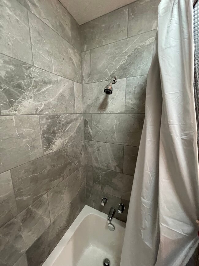 Photo - 2275 N Cable Rd Unidad 194