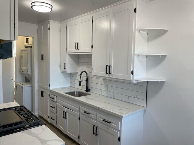 Photo - 4913 - 4915 Cahuenga Blvd, North Hollywood...