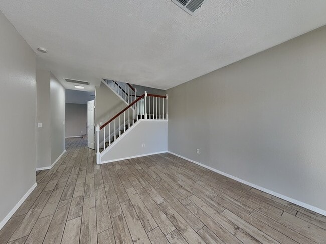 Photo - 5711 Wynberry Dr