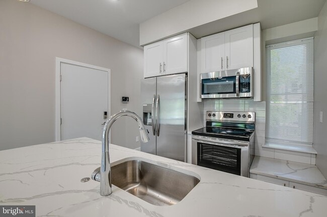Photo - 2019 N College Ave Unit 3