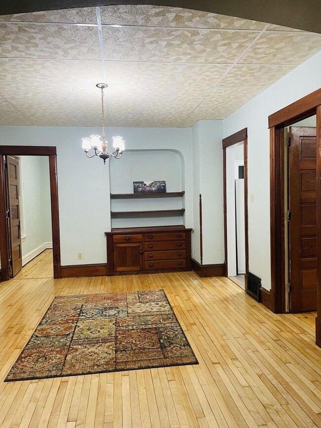 Photo - 929 Huron Ave