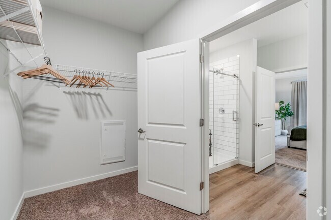 2BR, 2BA - 1,206SF - Closet 2