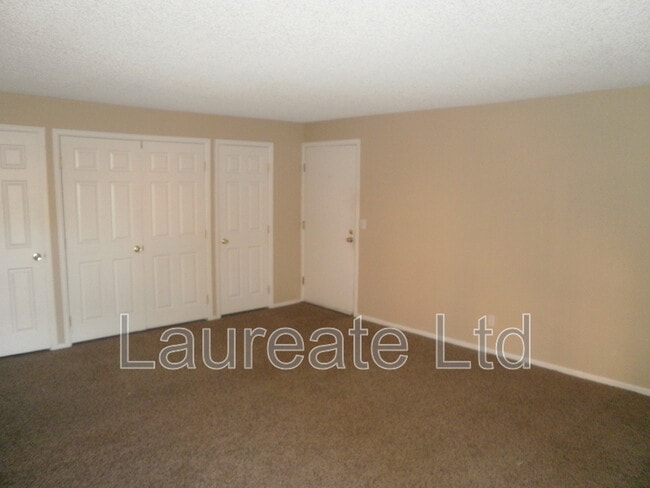 4899 S Dudley St Unidad C11