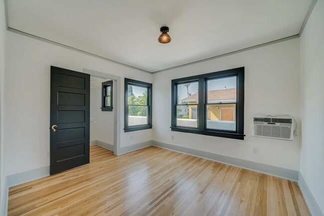 Photo - 6012 York Blvd Unit 6008 1/2 York Blvd