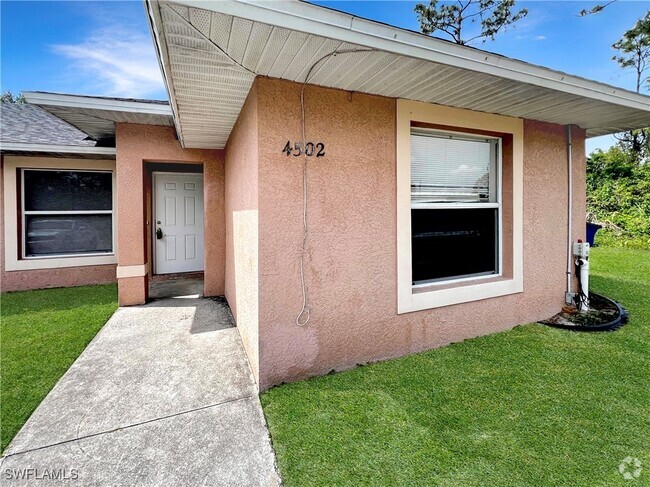 Building Photo - 4502 30th St SW Rental