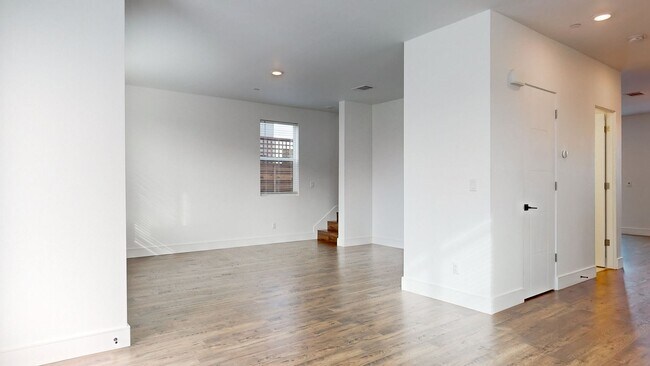 Photo - Beautiful and Bright 3 Bedroom 2.5 Bathroom Home with 2 Car Tandem Garage! PG&E Included!