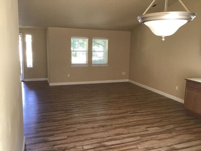 Photo - Great Location! 3 Bedroom Home in SW Bend!