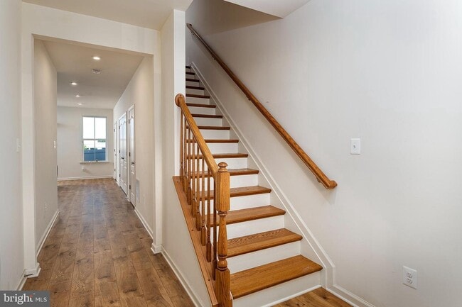 Photo - 7123 Millstone Rd