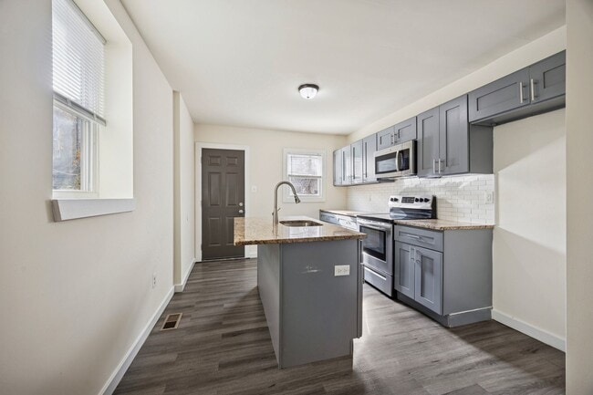 Photo - 5518 Pemberton St