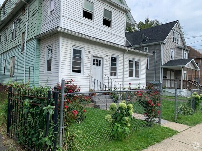 Building Photo - 98 Kent St Rental