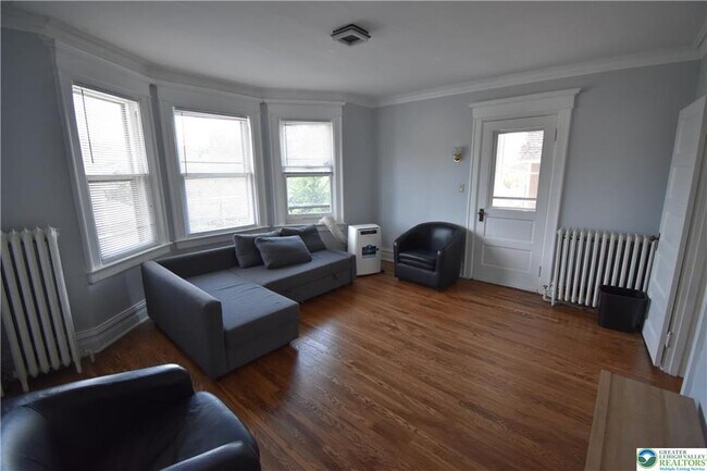 700 Hamilton St Unit 2
