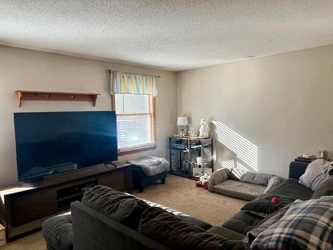 Photo - 567 Mendon Rd