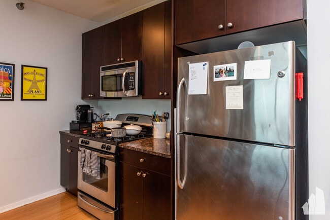 Photo - 125 S Green St Unit 1 bed