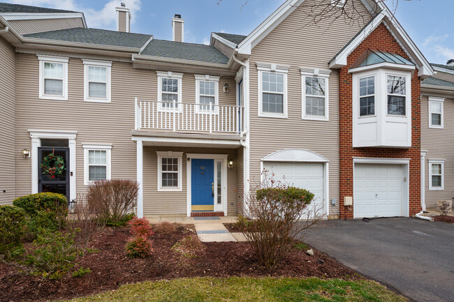 Building Photo - 610 Bollen Ct