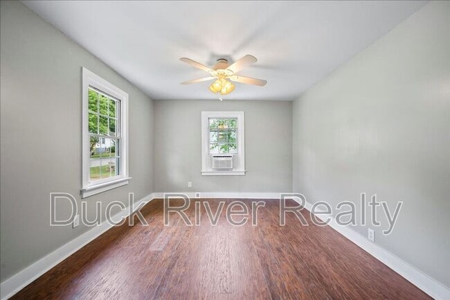 Photo - 509 Hardwick Ave