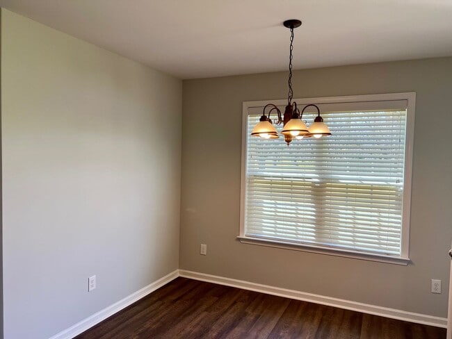 Photo - 1372 Lovers Lane Rd