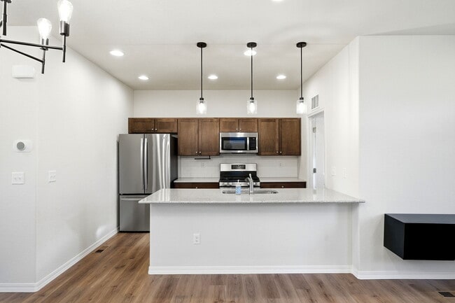 7421 Marbled Wood Pt