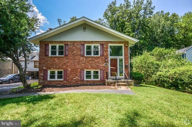 Building Photo - 2812 Yeonas Dr Rental