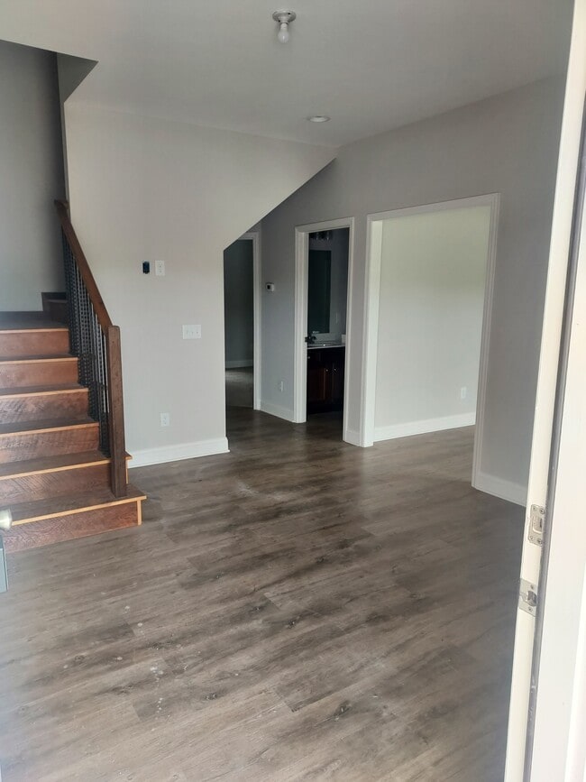 Photo - 214 Priest Ave