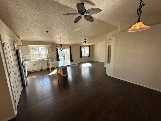 Photo - 1328 Goldenrod Pl