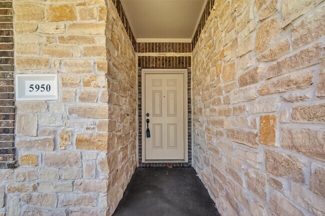 Photo - 5950 Carpenters Hollow Court