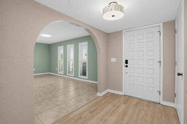 2876 Captiva Dr