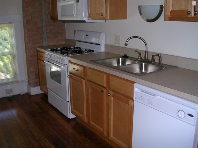 Building Photo - 2705 Eden Ave Unit 2
