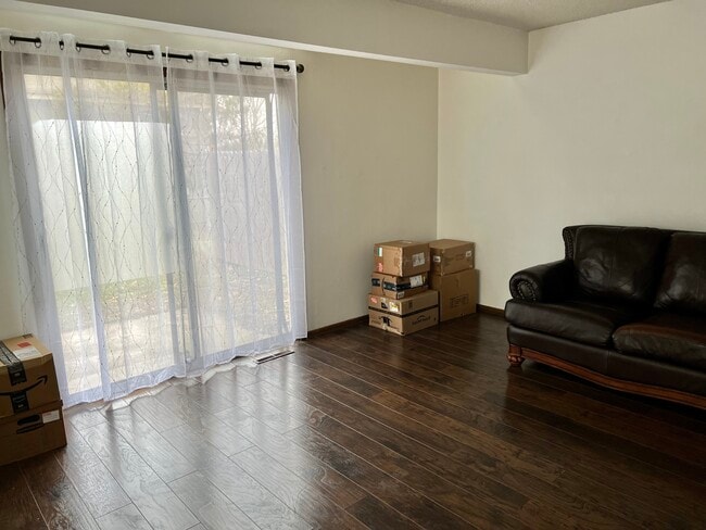 Photo - 603 E 16th St