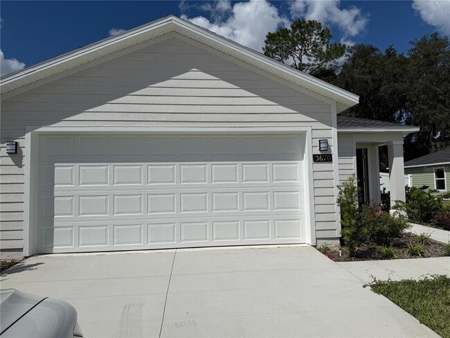 Building Photo - 3670 NE 30th Ter Rental
