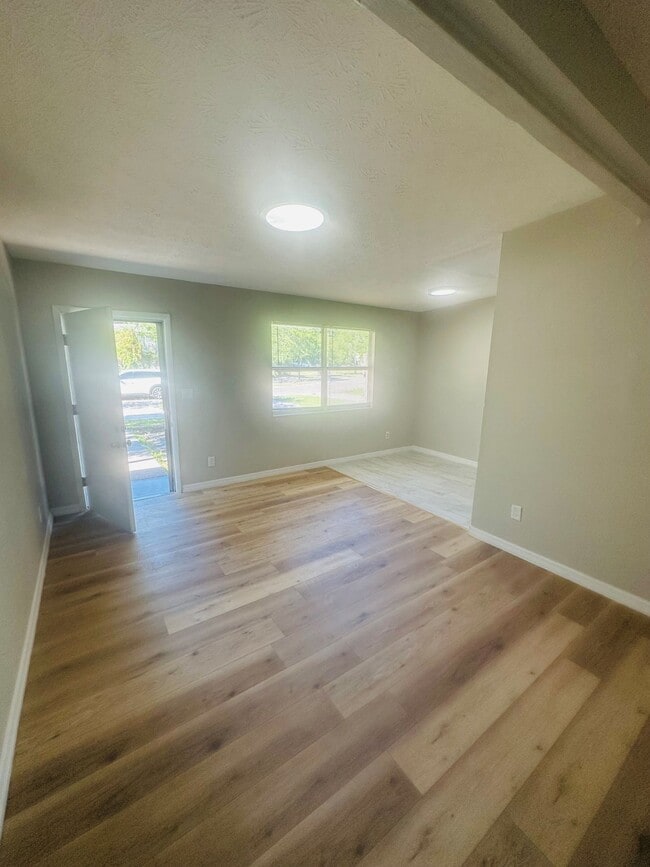 Photo - 4440 Friden Dr