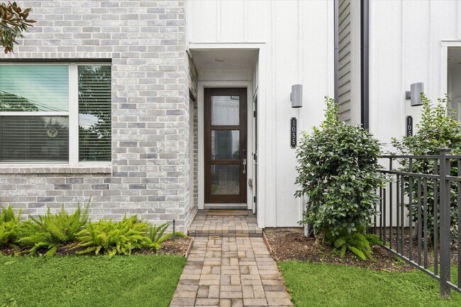 Photo - 1055 Timbergrove Yards Ln