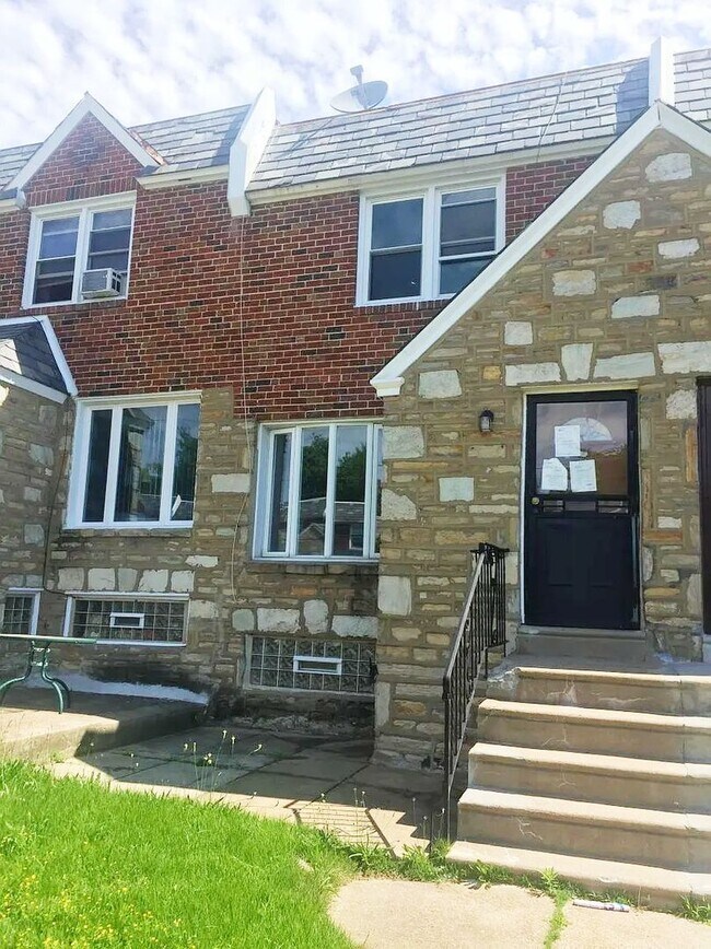 Photo - Stunning 3-Bedroom Townhome in East Oak Lane! Available NOW!