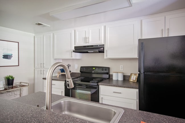 Building Photo - Embarc at West Jordan