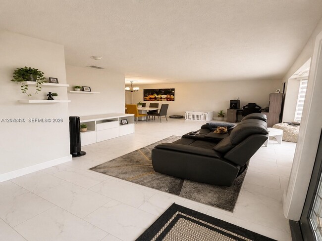 209 SW 42nd St