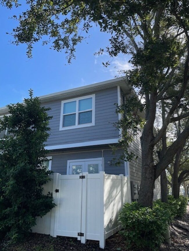 Photo - 2 Bedroom 2 1/2 Bath Townhouse in ST, next...