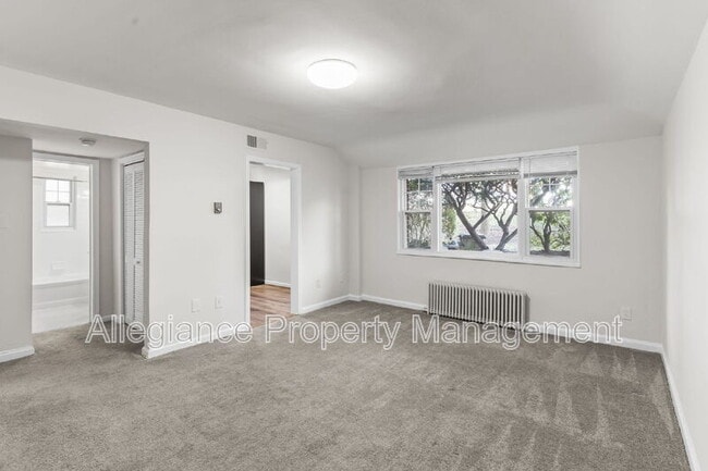 Photo - 1404 12th St N