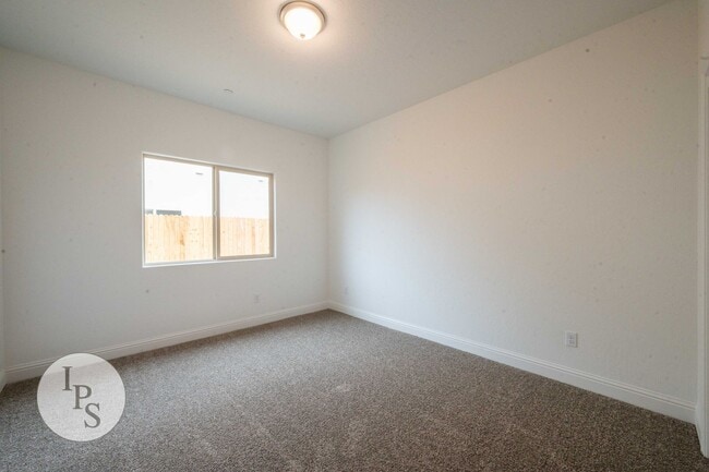 Photo - 2022 South/East Fresno Home, 4BR/2BA - Lots of Amenities!