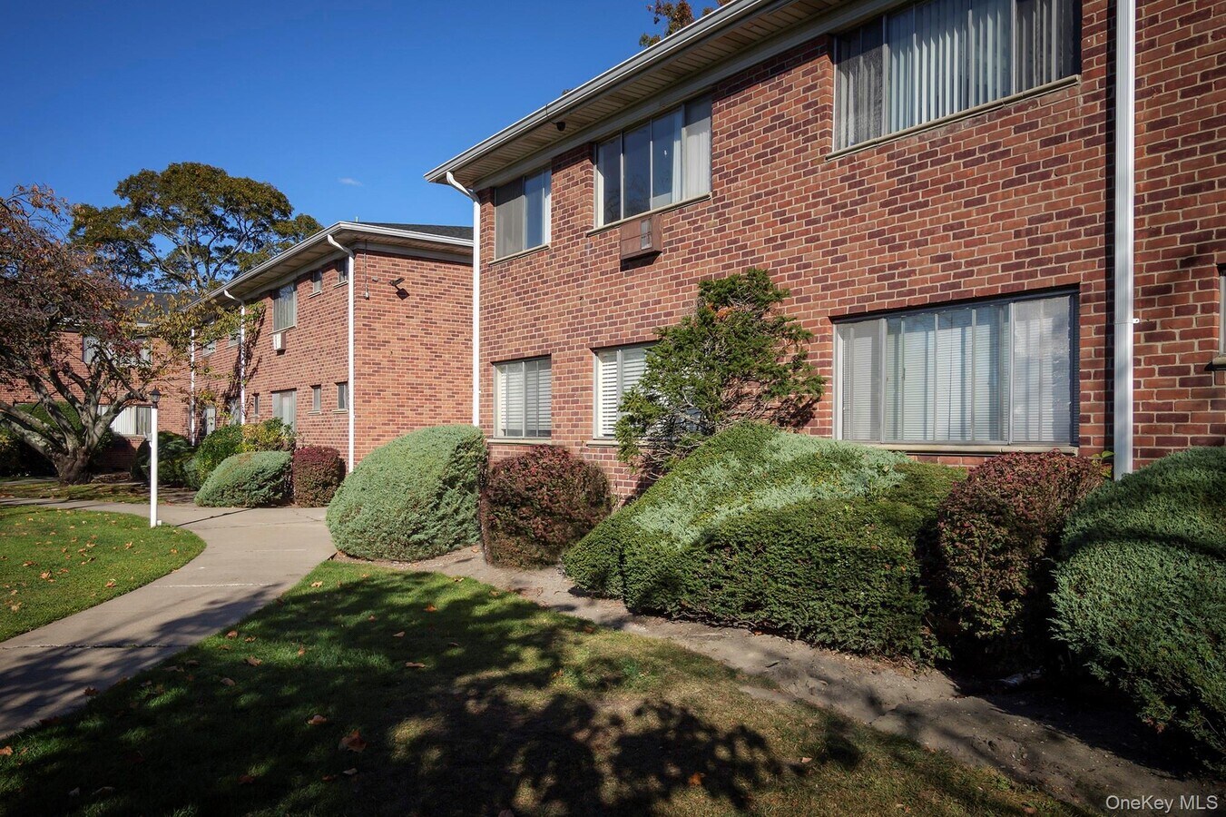 Photo - 11 S Saxon Ave Unit 2F