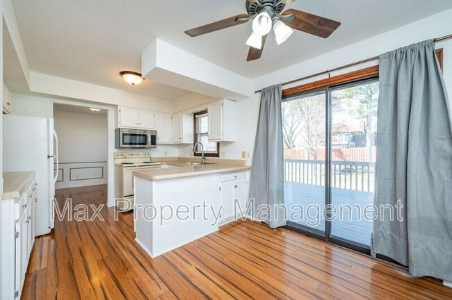 Photo - 7613 Prairie Ave