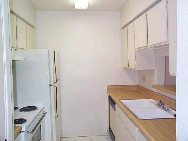 Building Photo - 9101 Country Creek St Unit 403