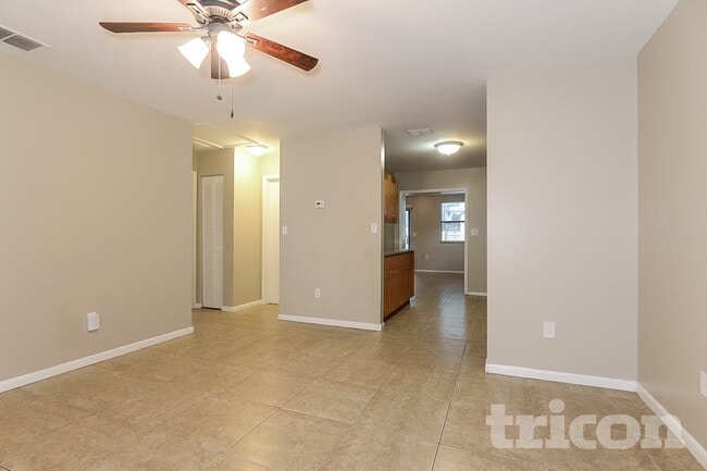 Photo - 5843 59th Way N