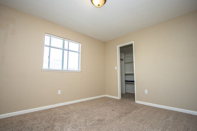 Photo - 1130 Berea Dr