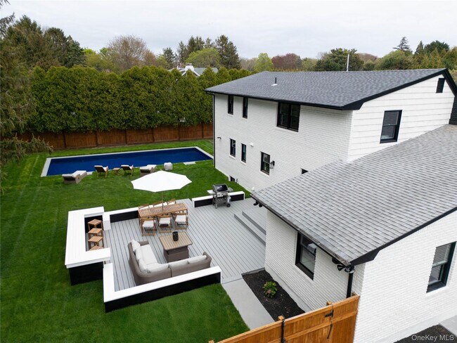 Photo - 17 Underhill Dr