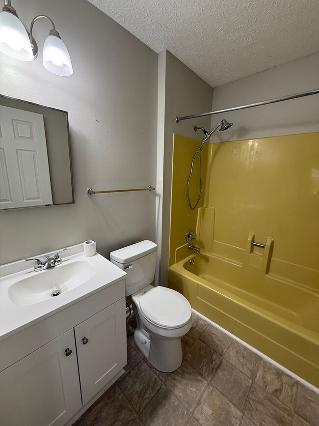 Photo - Cozy 2 Bed 1 Bath Duplex