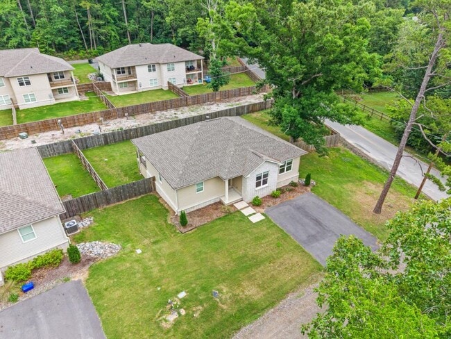 Photo - 102 Cheyenne St