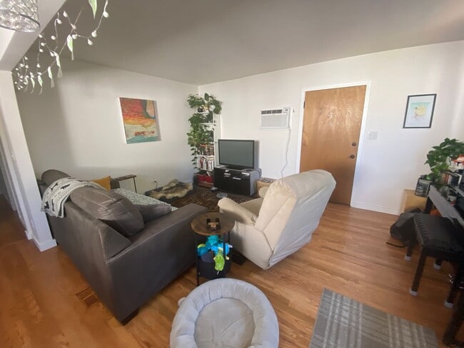 Photo - Amazing 1 bedroom ADU right near D.U.