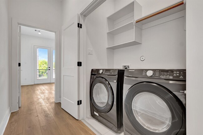 Photo - 3626 Amos St