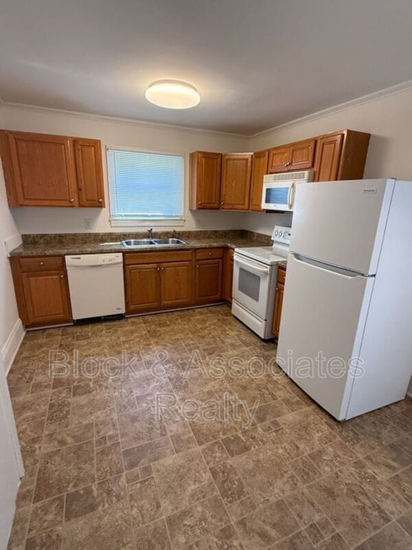 Photo - 712 S Main St